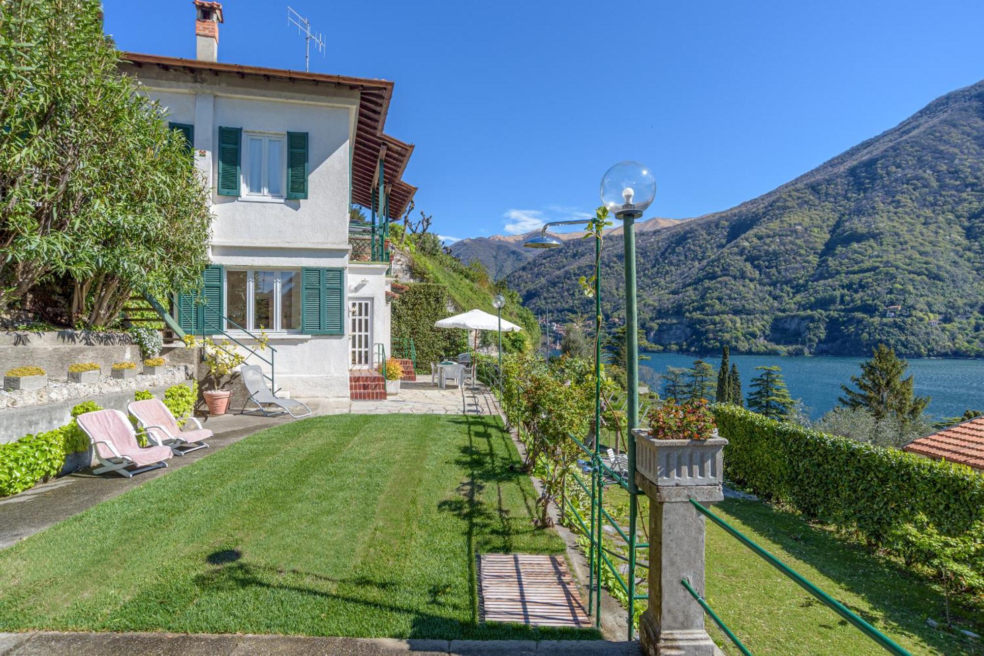 Casa Bambu - Splendida Vista Lago E Posto Auto Laglio Ngoại thất bức ảnh