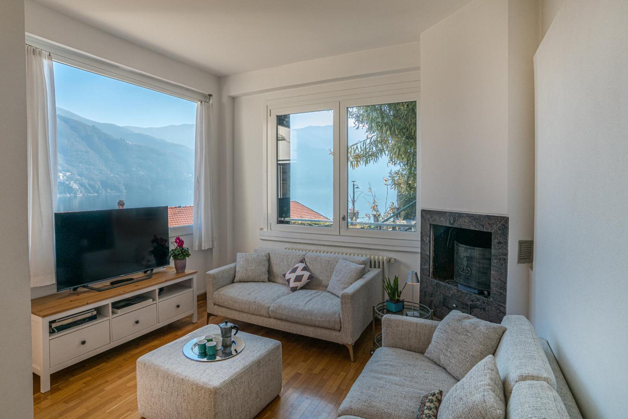 Casa Bambu - Splendida Vista Lago E Posto Auto Laglio Ngoại thất bức ảnh