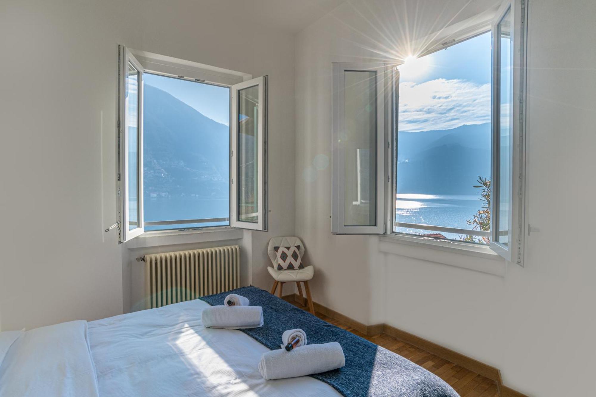 Casa Bambu - Splendida Vista Lago E Posto Auto Laglio Ngoại thất bức ảnh