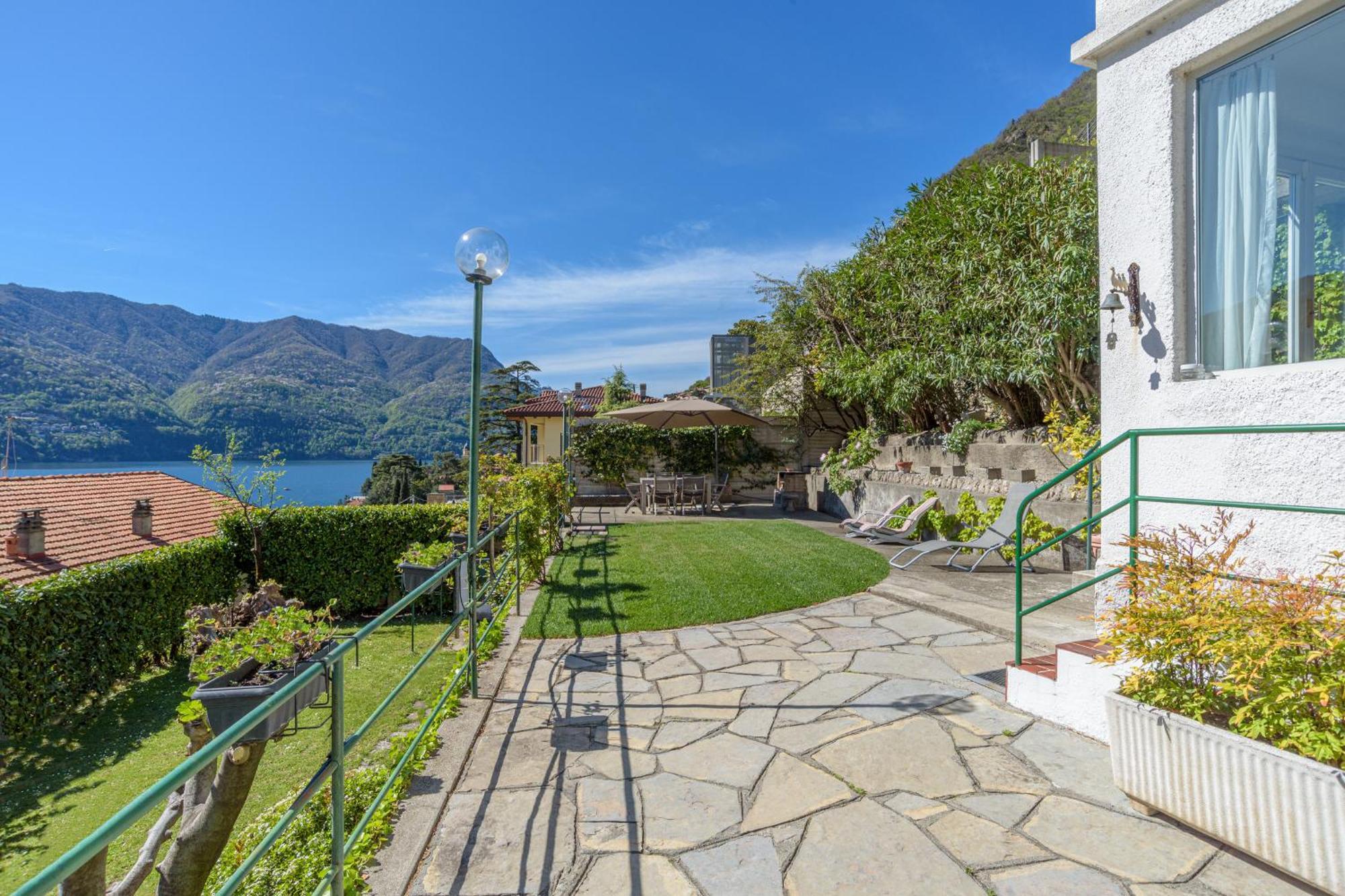 Casa Bambu - Splendida Vista Lago E Posto Auto Laglio Ngoại thất bức ảnh